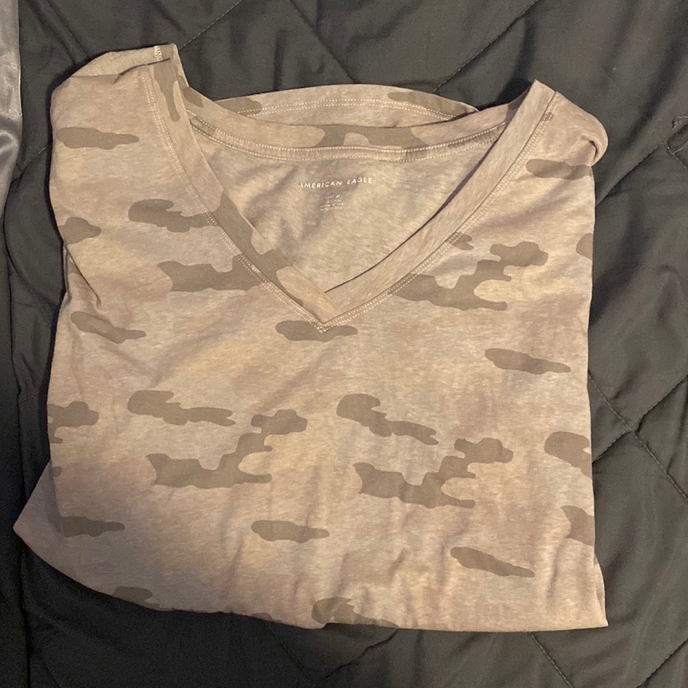 4 American eagle shirts